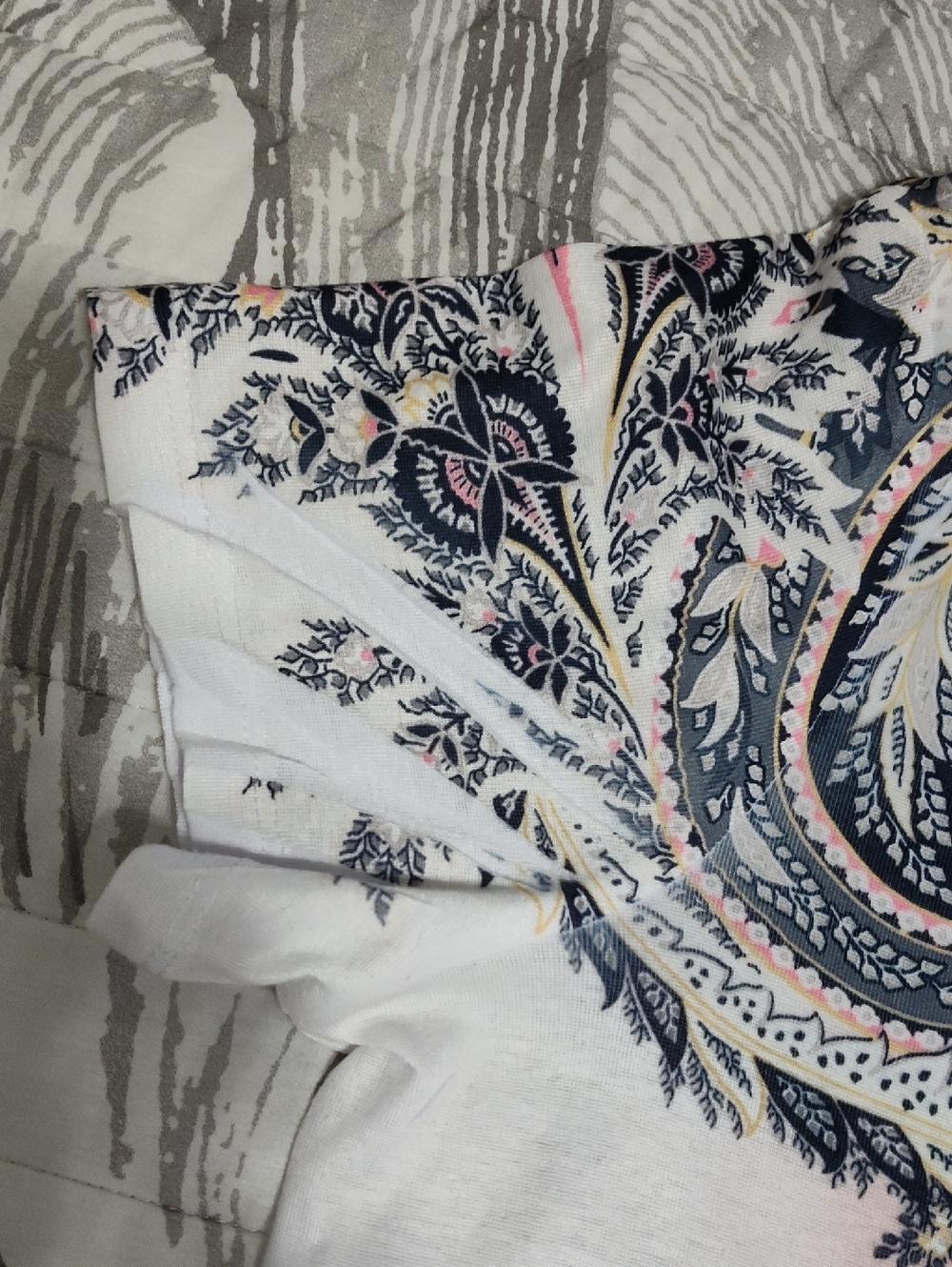 ONE WORLD White Tee with Navy and Blush Paisley V-Panel, 1X - Picture 5 of 6
